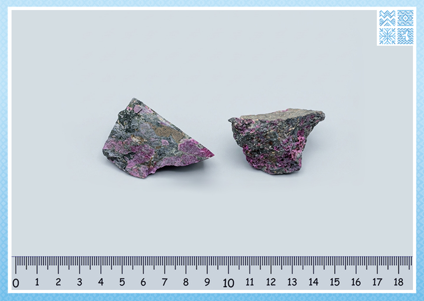 Эвдиалит — изображение 4