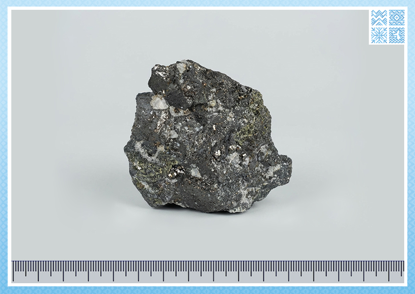 Магнетит 6,5*8 см