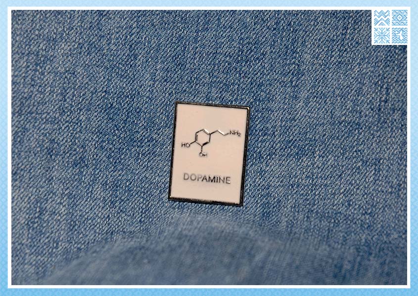 Значок металлический «Dopamine»